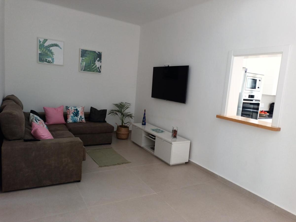 Apartamentos Falcon Тинахо Екстериор снимка