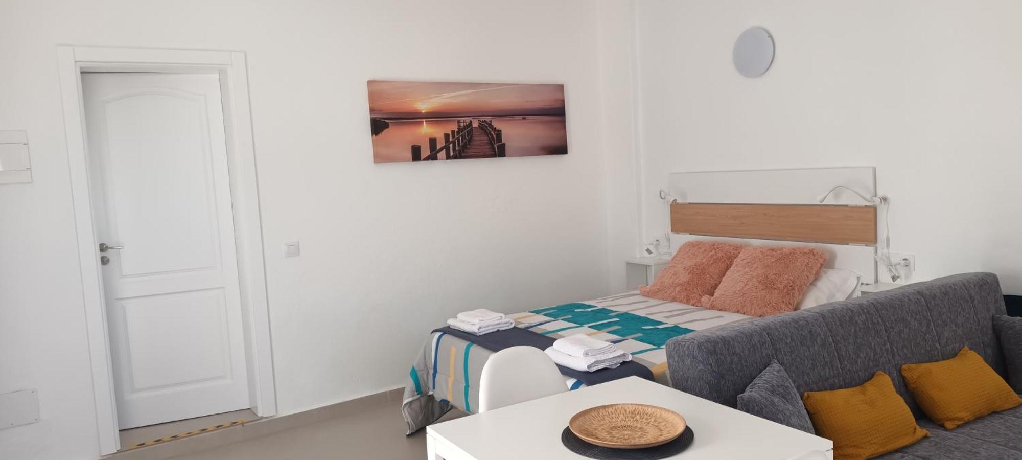 Apartamentos Falcon Тинахо Екстериор снимка