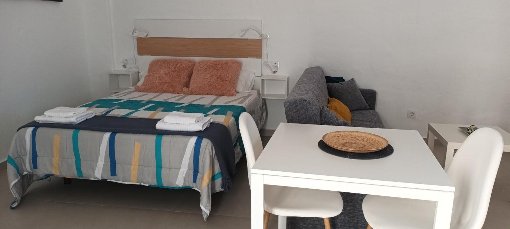 Apartamentos Falcon Тинахо Екстериор снимка