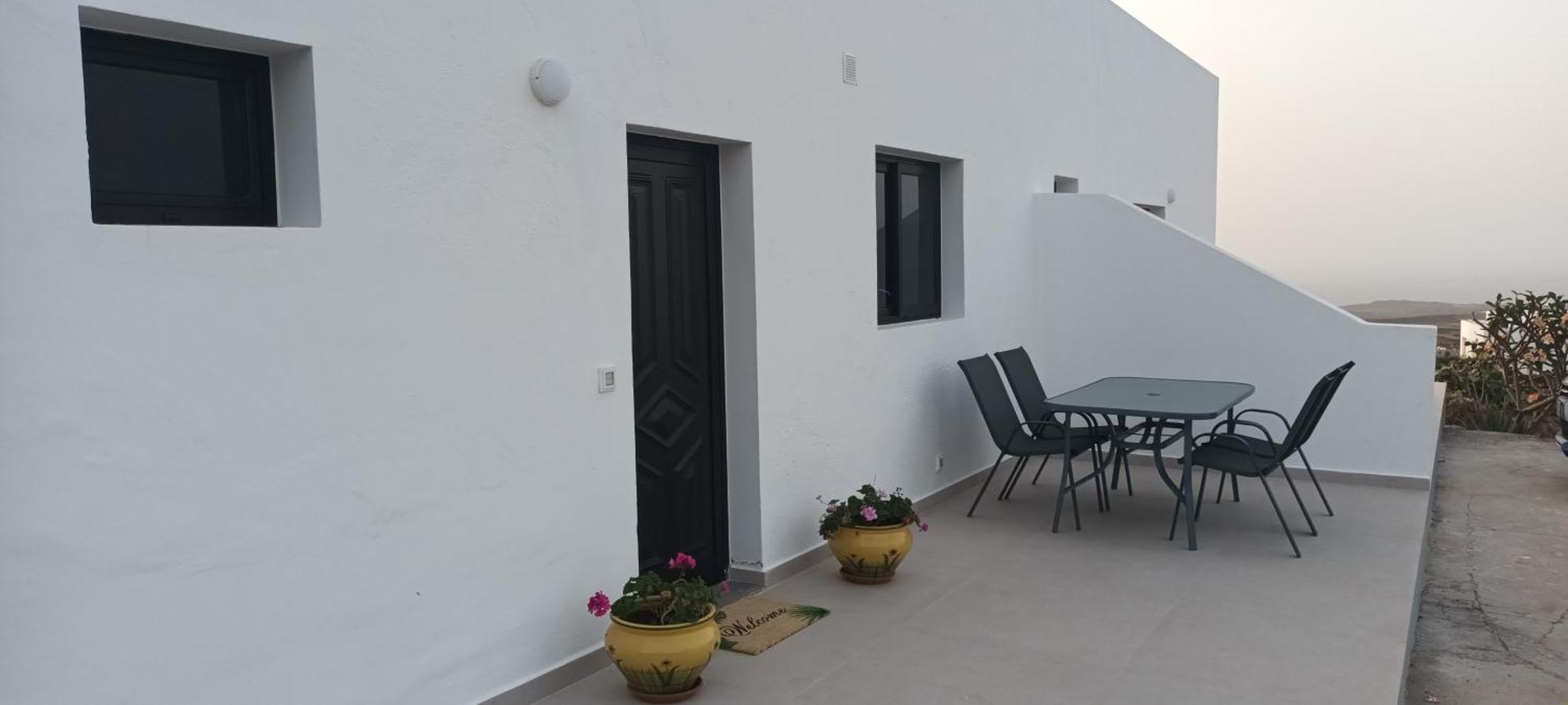 Apartamentos Falcon Тинахо Екстериор снимка