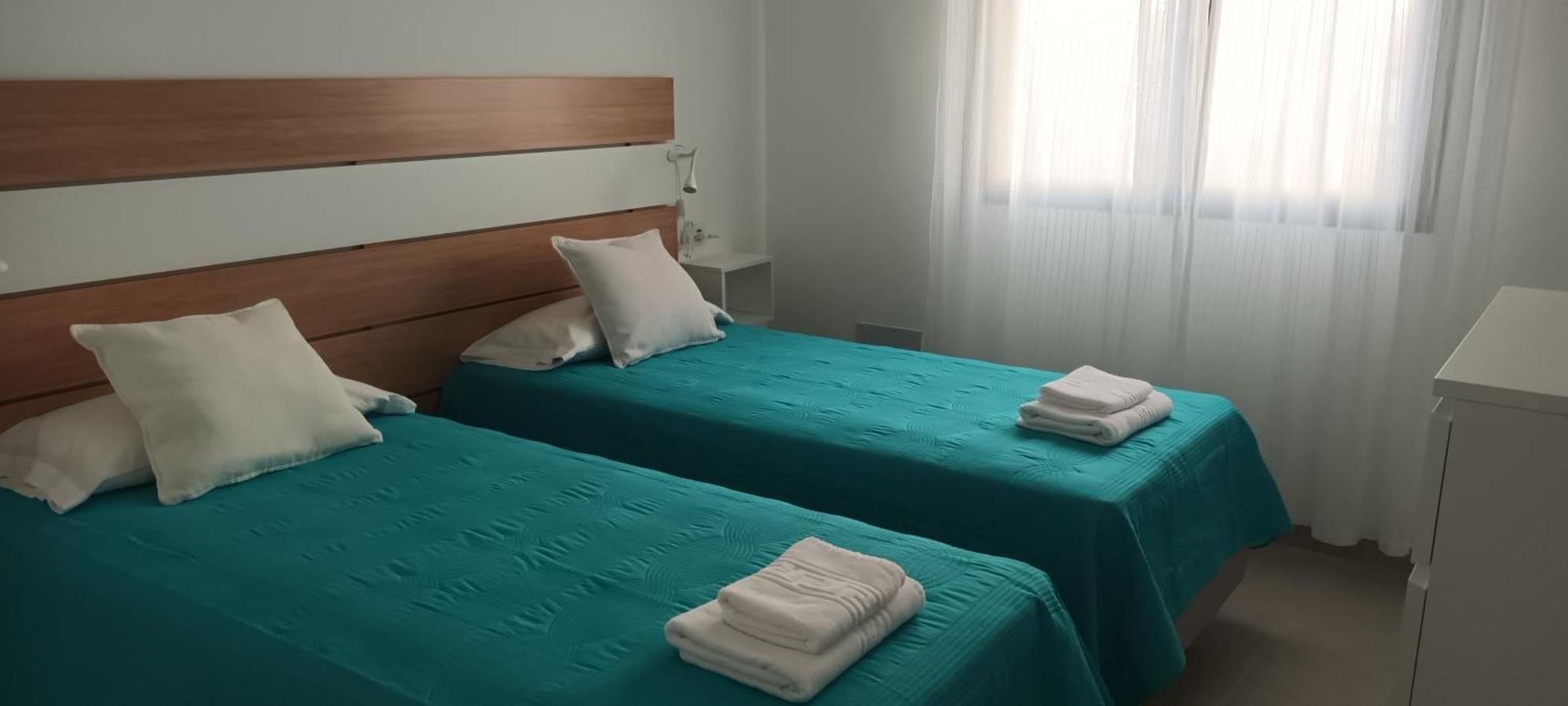 Apartamentos Falcon Тинахо Екстериор снимка