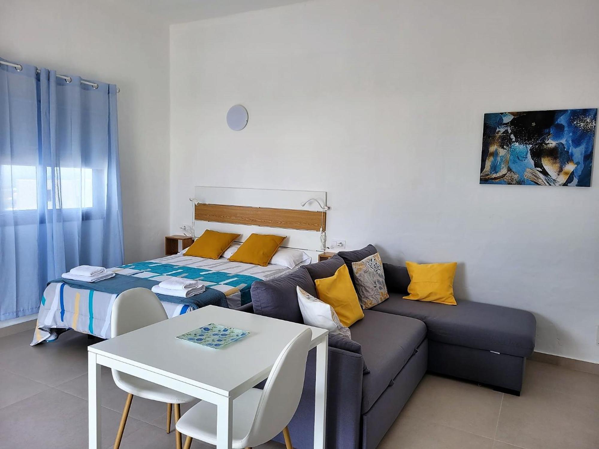 Apartamentos Falcon Тинахо Екстериор снимка